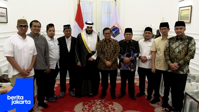 Imam Besar Masjidil Haram Kunjungi Balai Kota DKI Jakarta.mp4