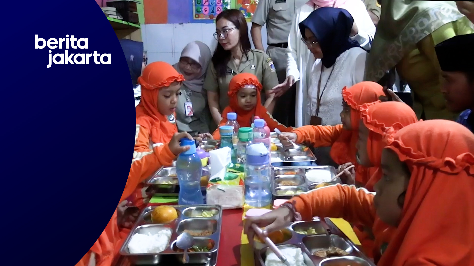 Sekda Dampingi Menteri PPPA Tinjau Makan Bergizi Gratis 