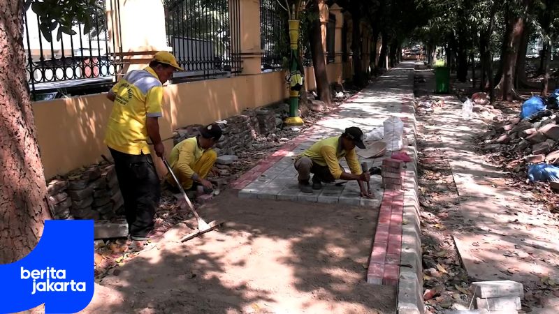 Sudin Bina Marga Jaktim Bangun Jogging Track di Halaman Kantor Wali Kota.mp4