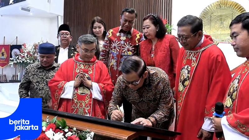 Hadiri Peresmian Gereja, Pramono Janji Selesaikan Banjir Lubang Buaya.
