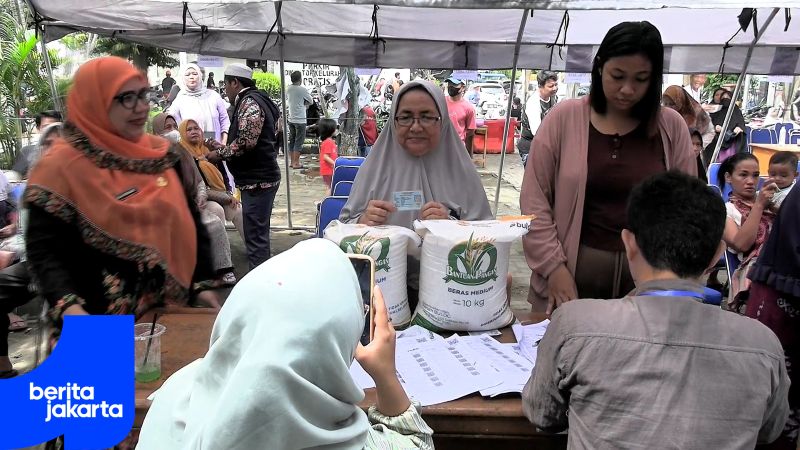 Distribusi Bantuan Beras Bulog di Kalibaru Dipastikan Lancar