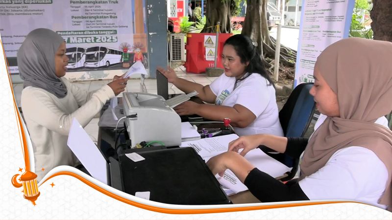 Penumpang Lolos Verifikasi Mudik Gratis Pemprov DKI di Sudinhub Jakbar.mp4