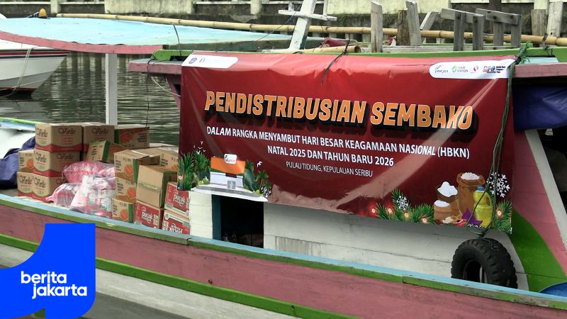 Pramono Releases 15 Tons of Food Stock to Seribu Islands for Christmas and New Year