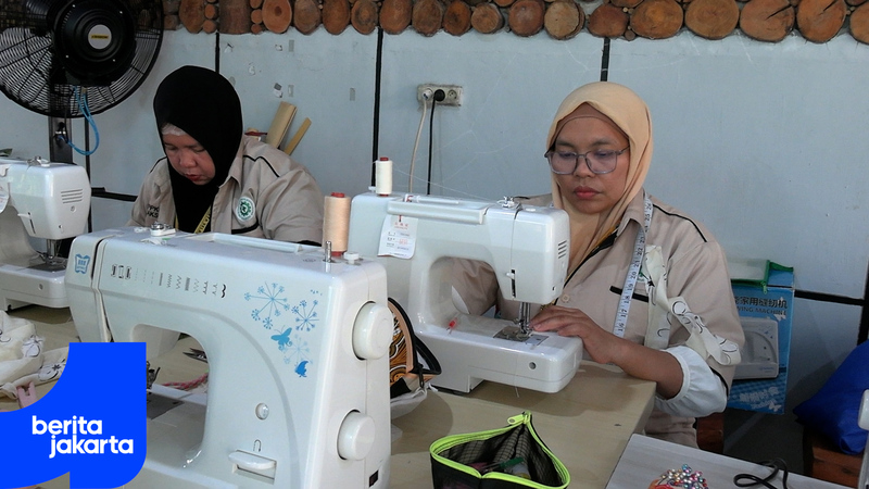 Warga Antusias Ikuti Pelatihan Tata Busana PPKD Jaksel