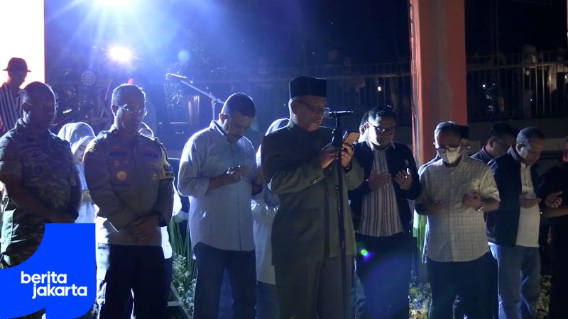 Doa Bersama Tutup Perayaan Malam Tahun Baru di Taman Literasi