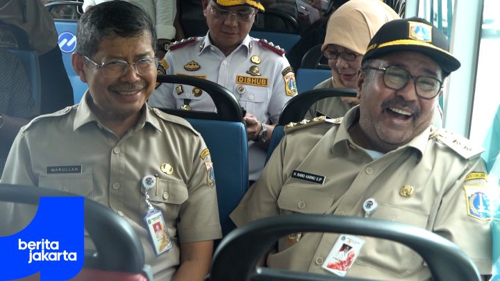 Taking MRT and Transjakarta, Rano Karno Commitments to Advance Public Transportation