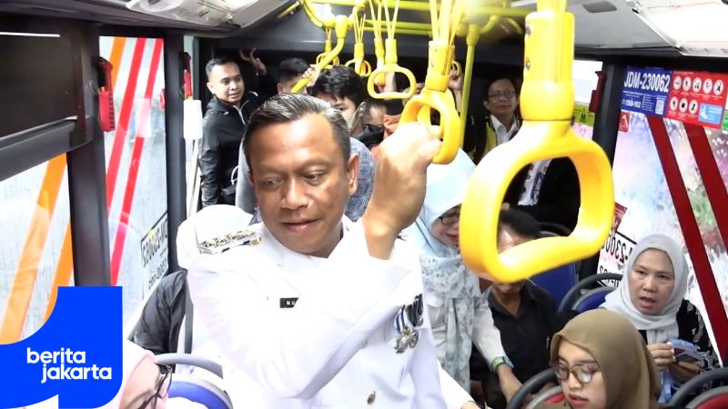 Jakarta Officials Take Public Transportation for Inauguration at City Hal