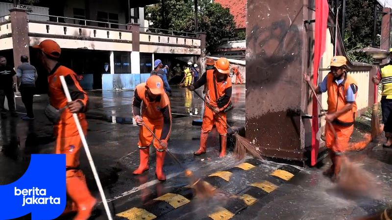 Kerja Bakti di Jaktim Libatkan 2.137 Pasukan Pelangi.