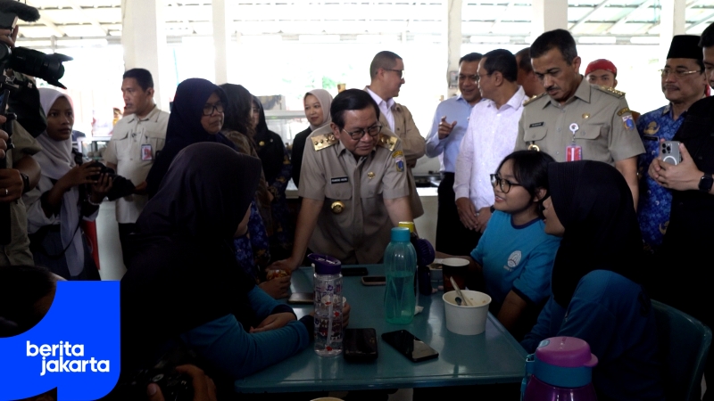Pramono Resmikan Revitalisasi Kantin Sehat di Jakarta