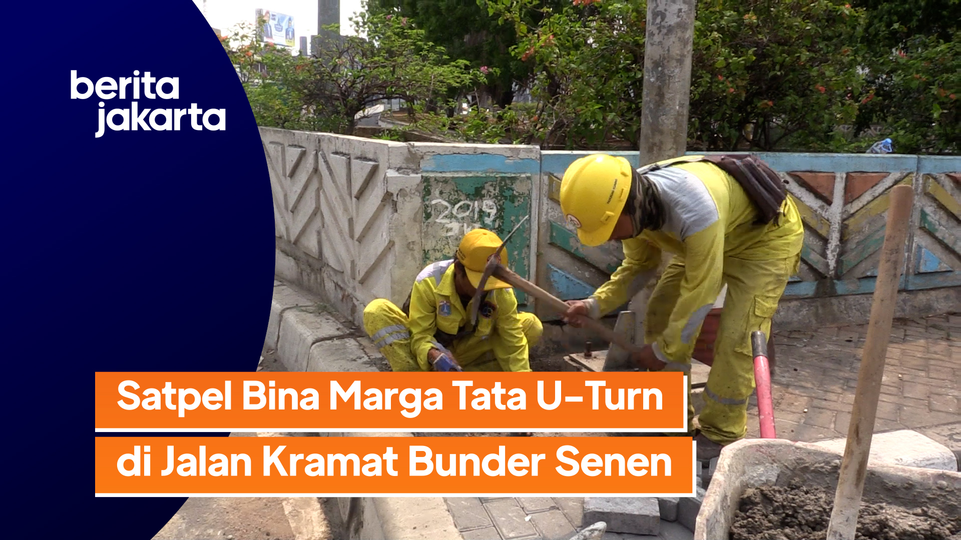 0811_Ramdhoni_Satpel Bina Marga Tata U-Turn di Jalan Kramat Bunder Senen.mp4