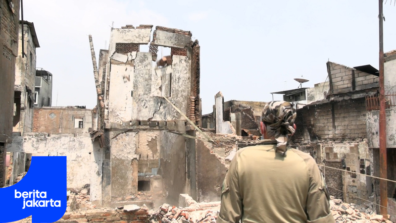 Tangki Urban Village Ranks Demolish Wall to Improve Security