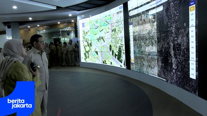 Tinjau Pusdatin DCKTRP, Pramono Tegaskan Pentingnya Kecepatan Perizinan