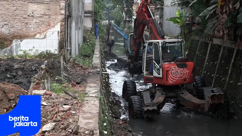 Warga Apresiasi Gerak Cepat Pengerukan Kali Jelawe 