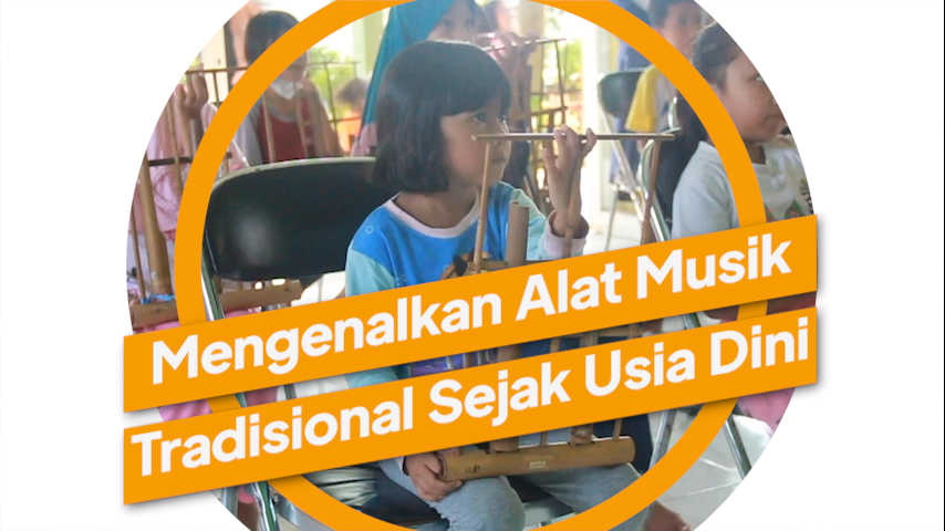 0206_yoana_Anak-anak Dilatih Bermain Angklung di RPTRA Intiland Teduh Karet Tengsin.mp4