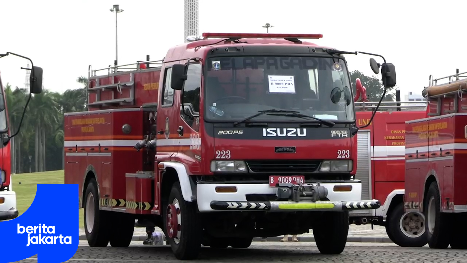  Pemprov DKI Hibahkan 14 Mobil Damkar ke Berbagai Daerah