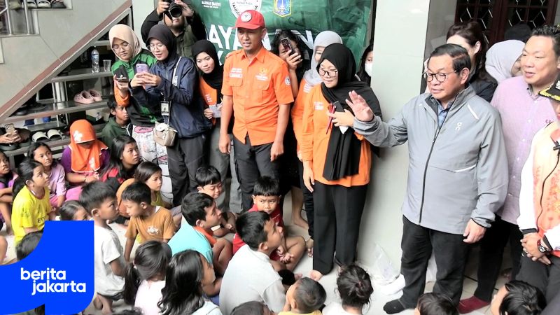 Pramono Tinjau Pengungsi Banjir di Rawa Buaya