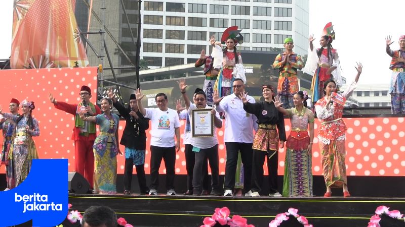 Ribuan Penari dan Pesilat Betawi Meriahkan Jakarta Dalam Warna 