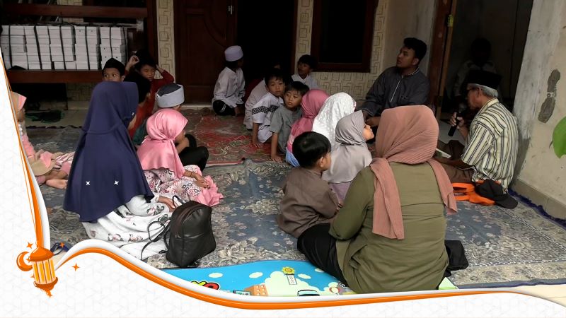 Kajian Muslimah Balai Kota Berbagi Takjil di Cipete Selatan