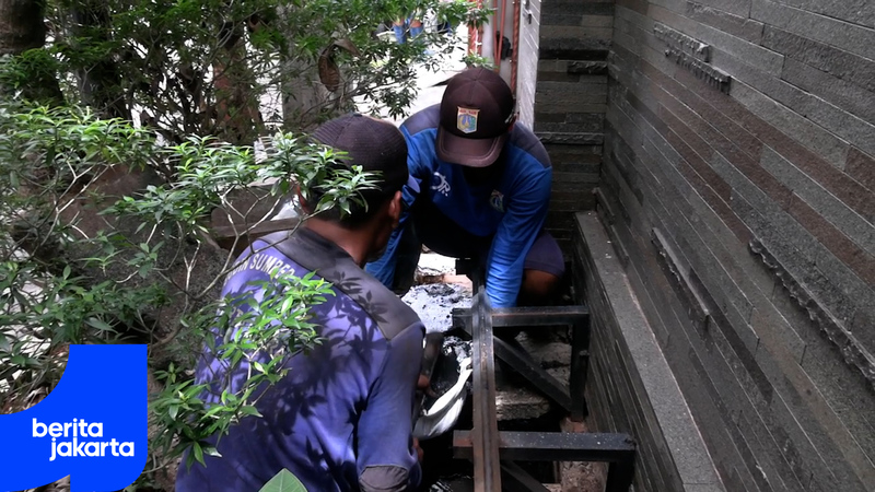 Antisipasi Genangan, SDA Kelapa Gading Kuras Saluran Kompleks Janur Elok