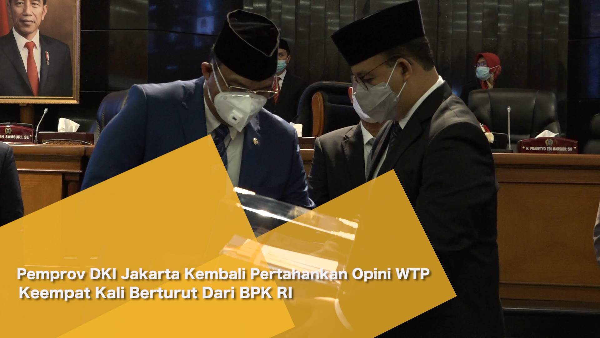 3105_yoana_Gub Rapat Paripurna DPRD Provinsi DKI Jakarta, dengan agenda Penyerahan LHP BPK-RI atas L