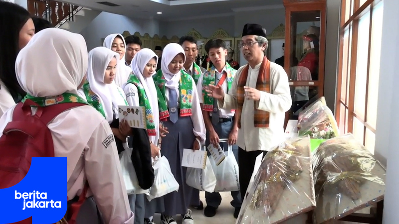 Pelajar SMAN 38 Antusias Ikuti Wisata Medis RSUD Pasar Minggu