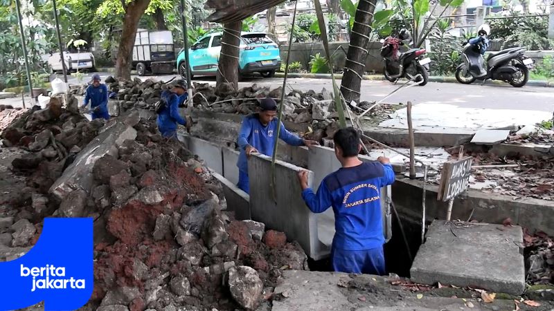 SDA Kebayoran Baru Normalisasi Saluran Jalan Darmawangsa IV