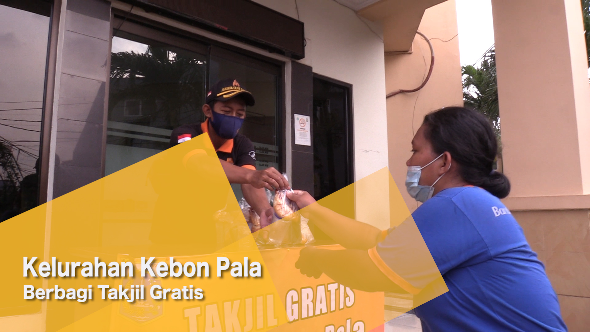 0305_ramdoni_Kelurahan Kebon Pala Berbagi Takjil Gratis.mp4