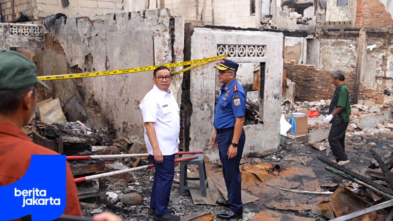 Tinjau Lokasi Kebakaran Taman Sari, Pramono Pastikan Kebutuhan Penyintas Terpenuhi