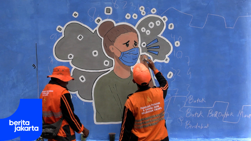 Seni Mural Jadi Media Gaungkan Pesan Hidup Bersih di Kelurahan Cikoko