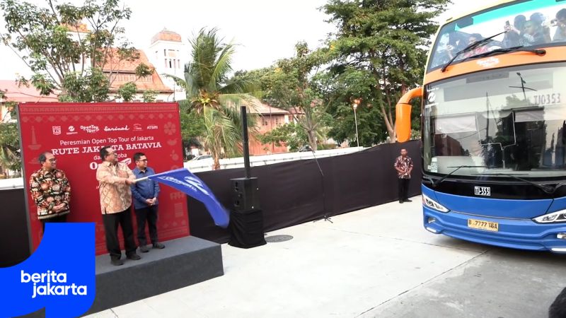 Bus Open Top Tour Jakarta Batavia Resmi Beroperasi