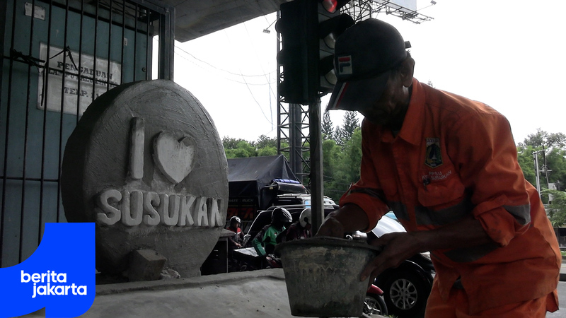 Mural dan Taman Vertikal Hiasi Kolong Flyover Pasar Rebo