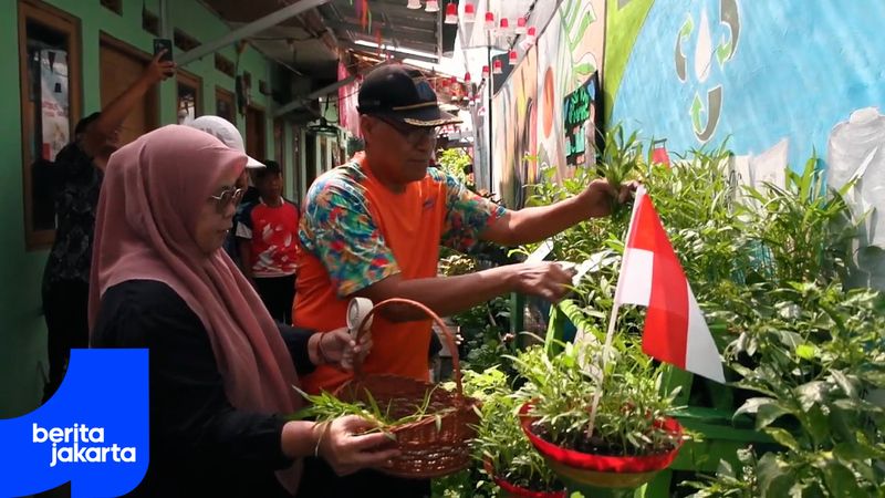 RW 15 Duren Sawit Sulap Kawasan Kumuh Jadi Gang Hijau