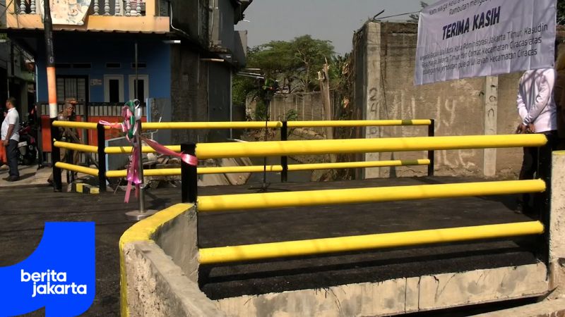Pemkot Jaktim Resmikan Jembatan Pule Ciracas