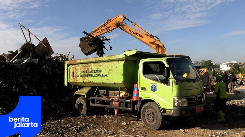 Wagub Rano Pimpin Kerja Bakti Serentak di Jakarta Barat