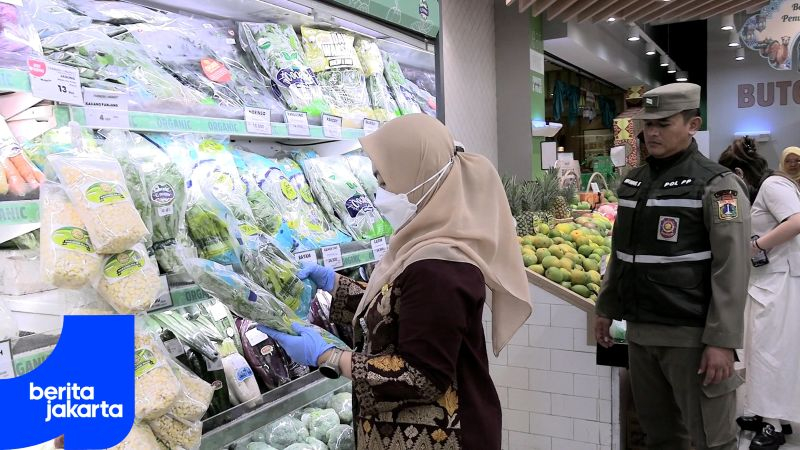 West Jakarta KPKP Test Food Samples at Traditional and Modern Markets
