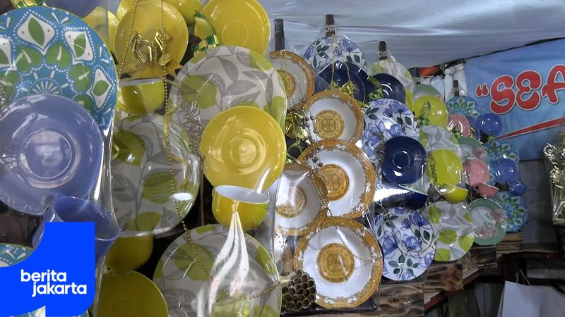 Jelang Lebaran, Sentra Parsel Cikini Kian Ramai Diserbu Pembeli