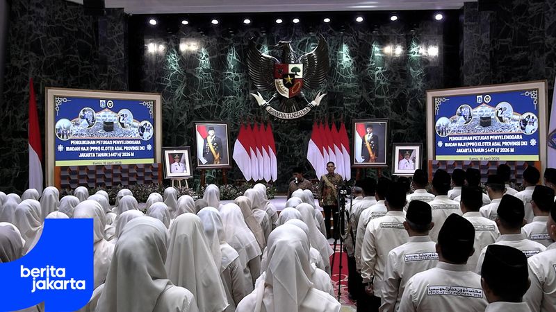 Pramono Kukuhkan 117 Petugas Haji DKI Jakarta 2026