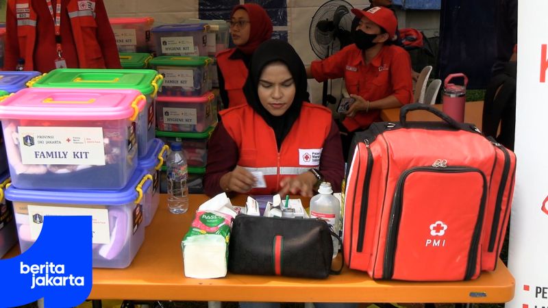 PMI Jakpus Buka Posko Kesehatan untuk Penyintas Kebakaran Kemayoran