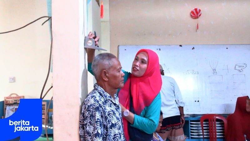 Puluhan Lansia di Rawa Bunga Ikuti Pemeriksaan Kesehatan Gratis