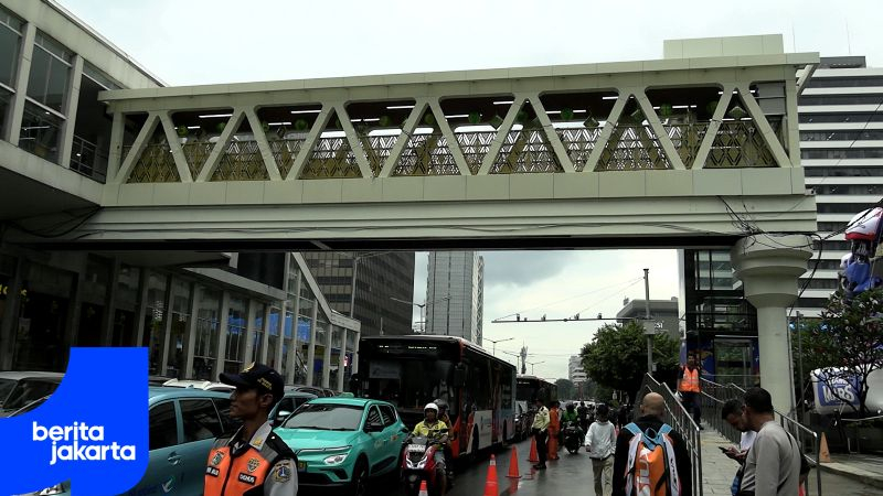 Pramono Resmikan Revitalisasi JPO Sarinah