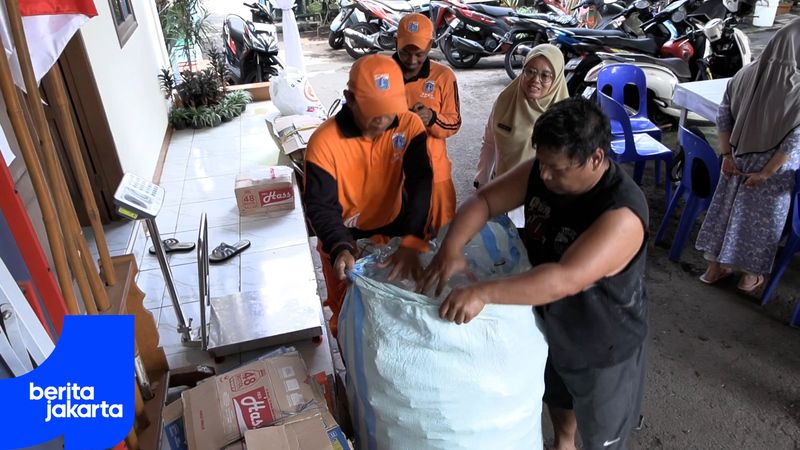 Bank Sampah RW 08 Cempaka Baru Optimal Kurangi Sampah Anorganik