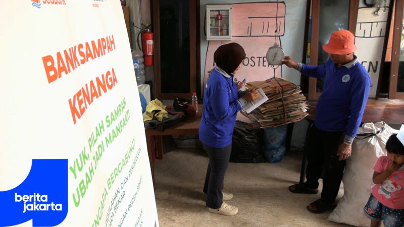 Bayar Sekolah Pakai Sampah Ala PAUD Kenanga Semper Barat