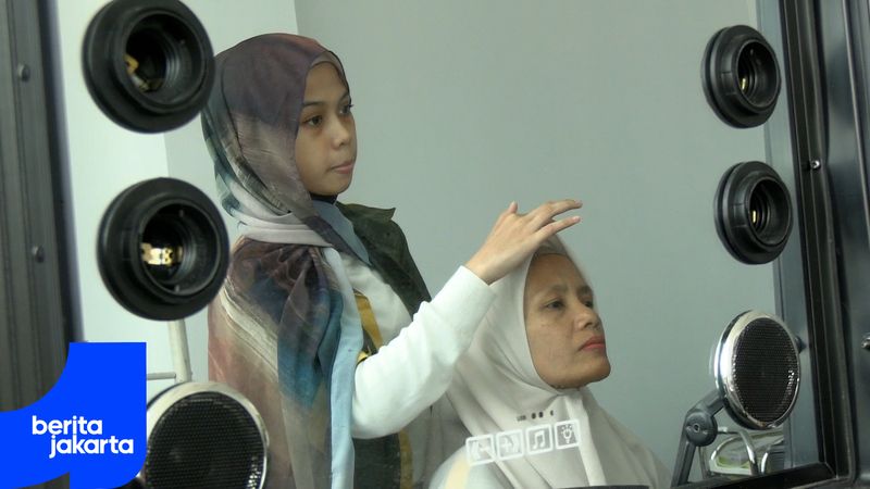 Warga Tanah Tinggi Antusias Ikuti Pelatihan Tata Rias
