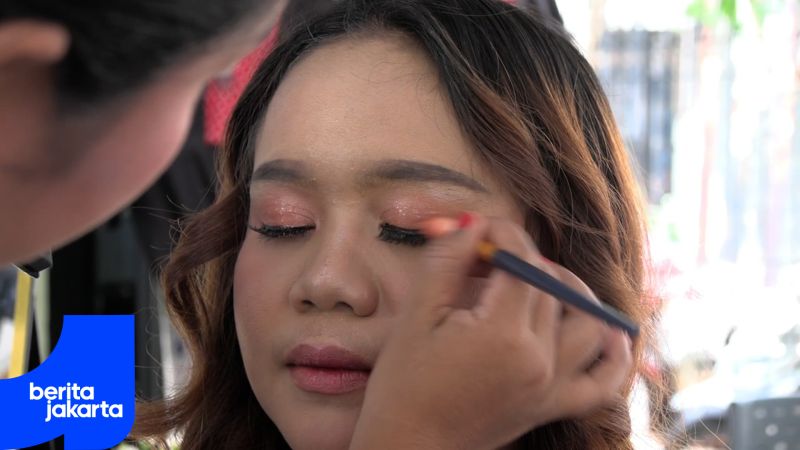 Warga Grogol Petamburan Antusias Ikuti Pelatihan Tata Rias