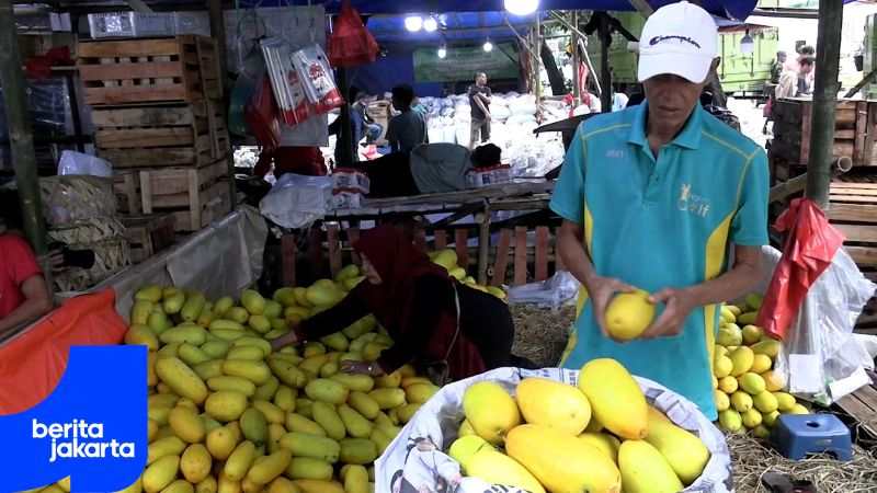 LAKU 4 TON SEHARI, PEDAGANG TIMUN SURI SYUKURI BERKAH RAMADAN