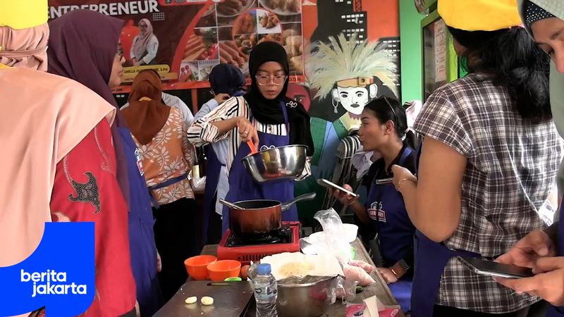 Warga Jaktim Ikut Pelatihan Kuliner Frozen Food di RPTRA Utaraka Beriman